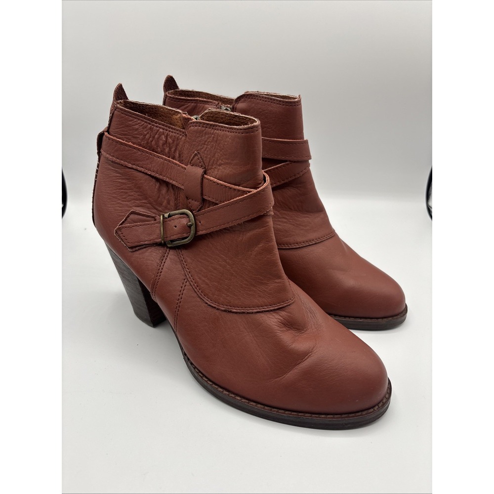 EMU Women's Seville Ankle Sheepskin + Leather Block Heel Boots Size 9